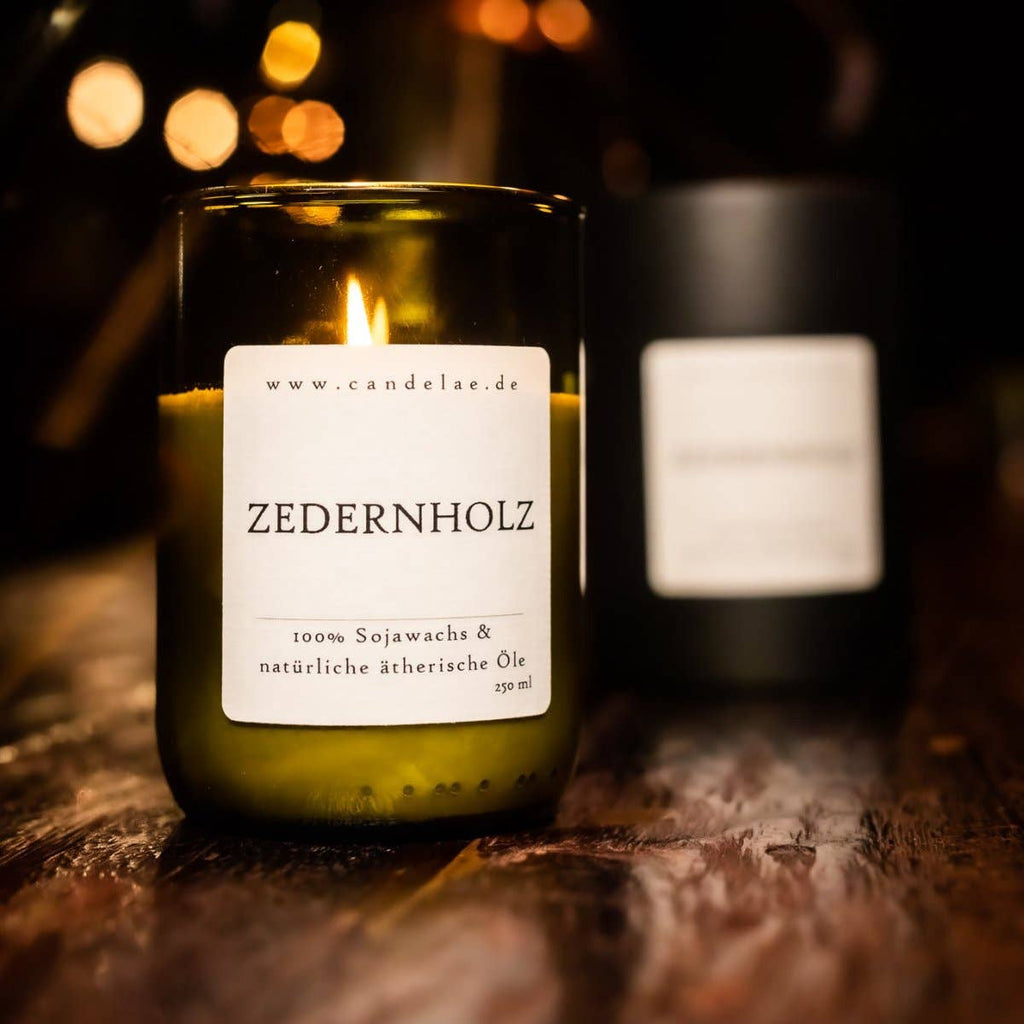 Cedarwood – Soy wax scented candle with a calming, woody aroma for relaxing moments