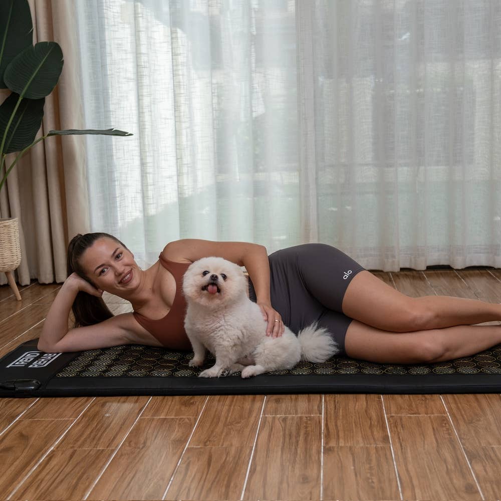 Infrared heating mattress with jade and tourmal stones
